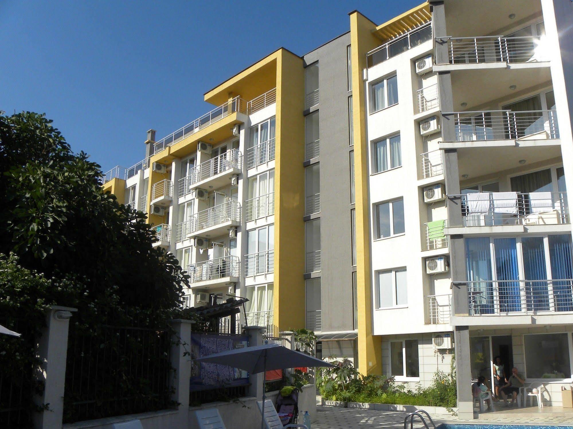 Apartcomplex New Tawn Obzor Exterior foto